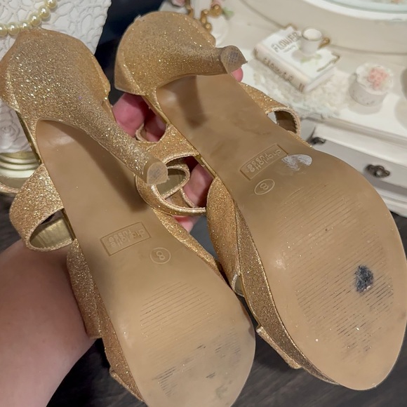 Beautiful 🤩 Charlotte Russe Open Toe High heels - Picture 8 of 9